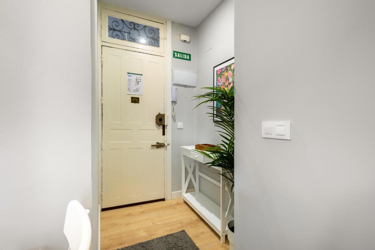 2 Bedrooms 1 Bathroom Furnished - Lavapies - Modern - Mintystay Madrid Eksteriør billede