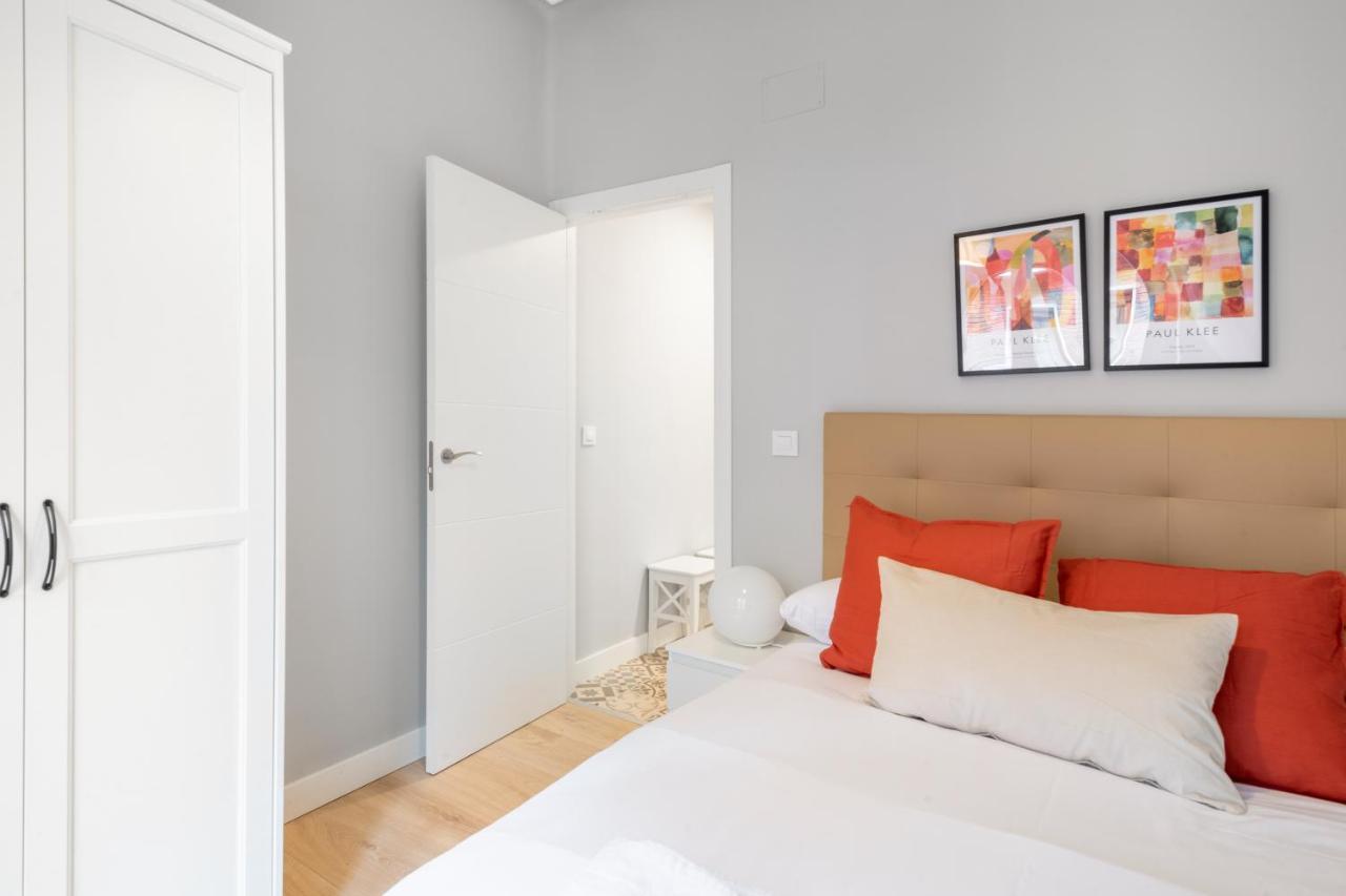 2 Bedrooms 1 Bathroom Furnished - Lavapies - Modern - Mintystay Madrid Eksteriør billede