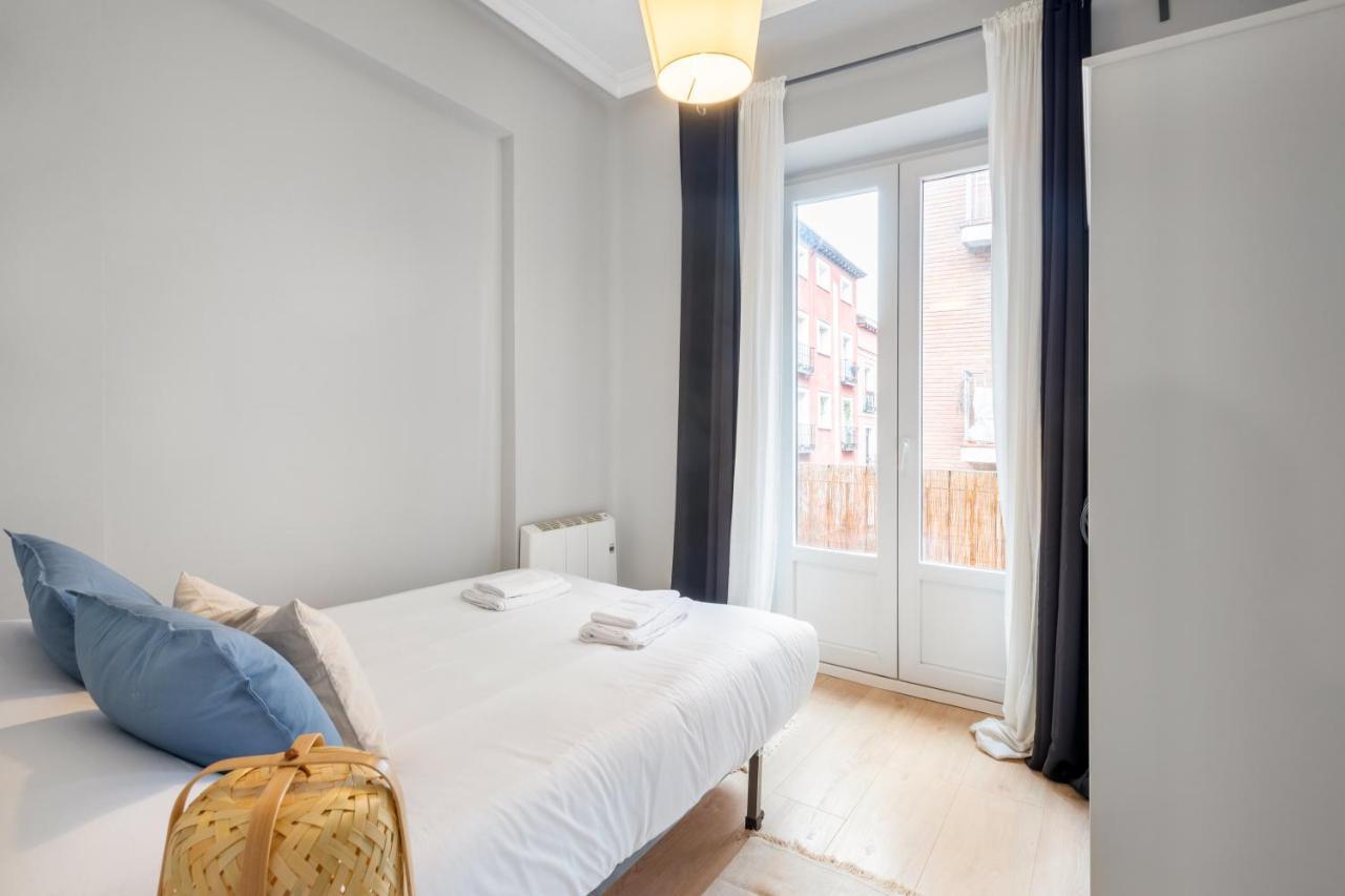 2 Bedrooms 1 Bathroom Furnished - Lavapies - Modern - Mintystay Madrid Eksteriør billede