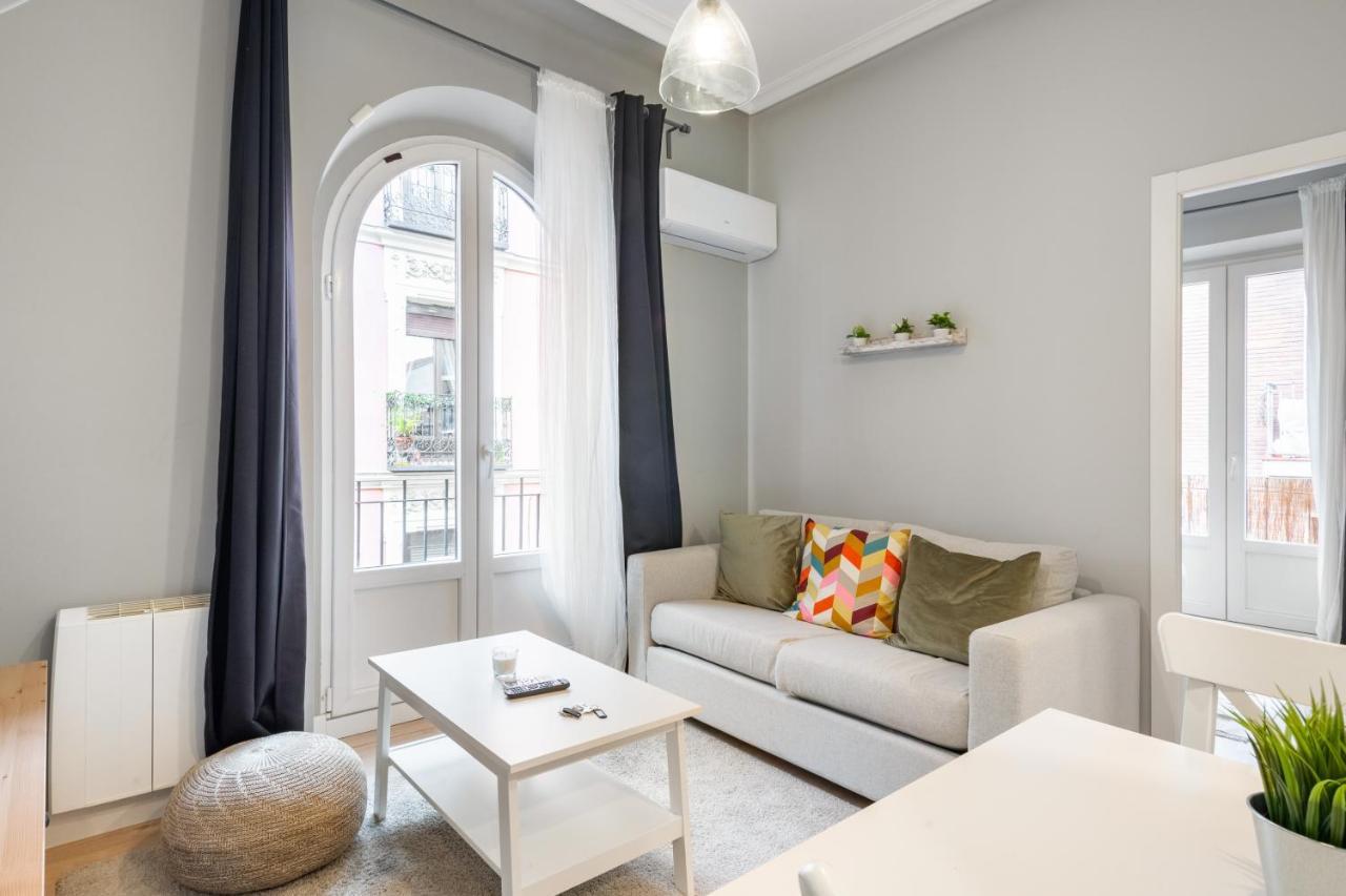 2 Bedrooms 1 Bathroom Furnished - Lavapies - Modern - Mintystay Madrid Eksteriør billede