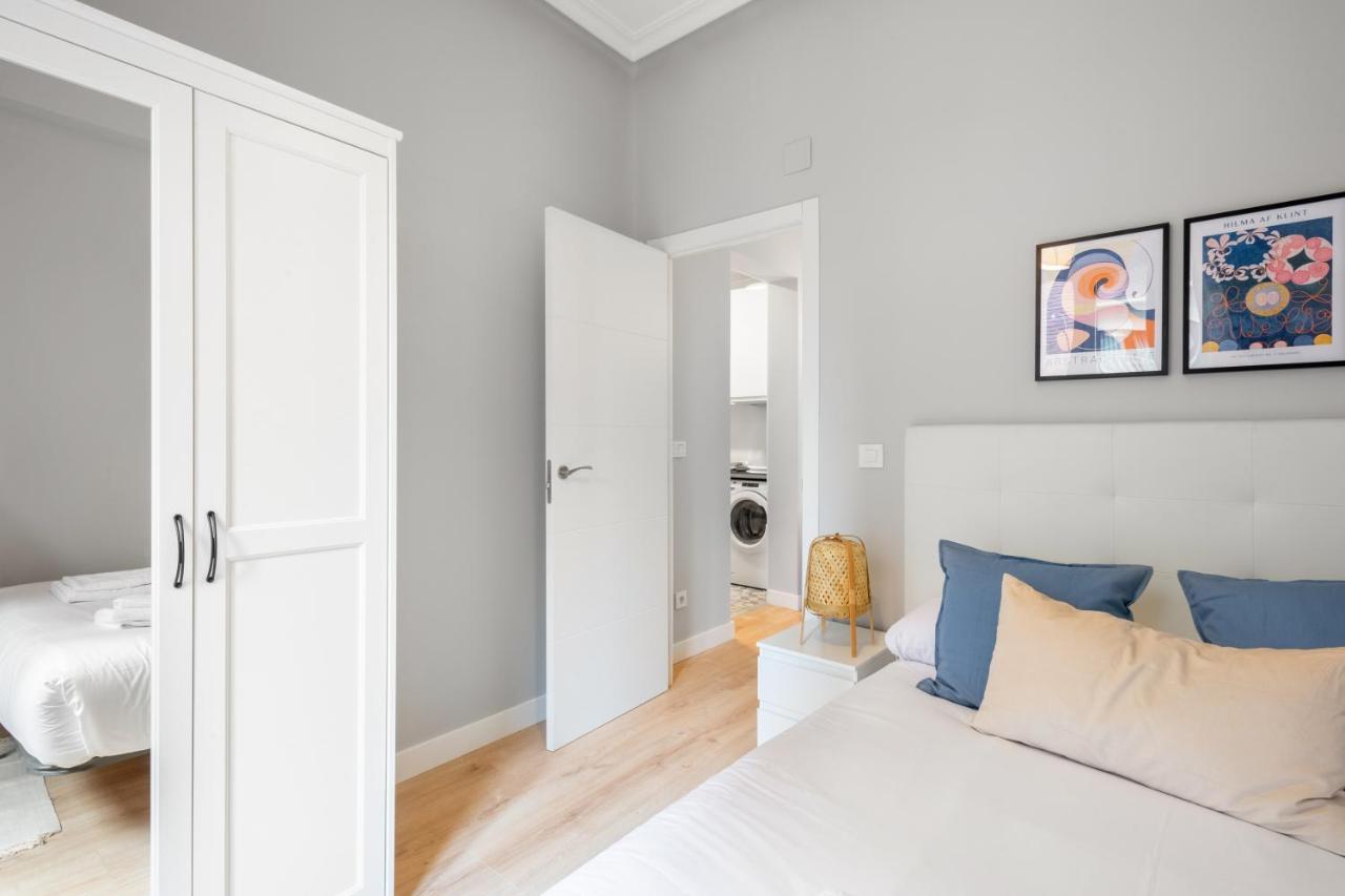 2 Bedrooms 1 Bathroom Furnished - Lavapies - Modern - Mintystay Madrid Eksteriør billede